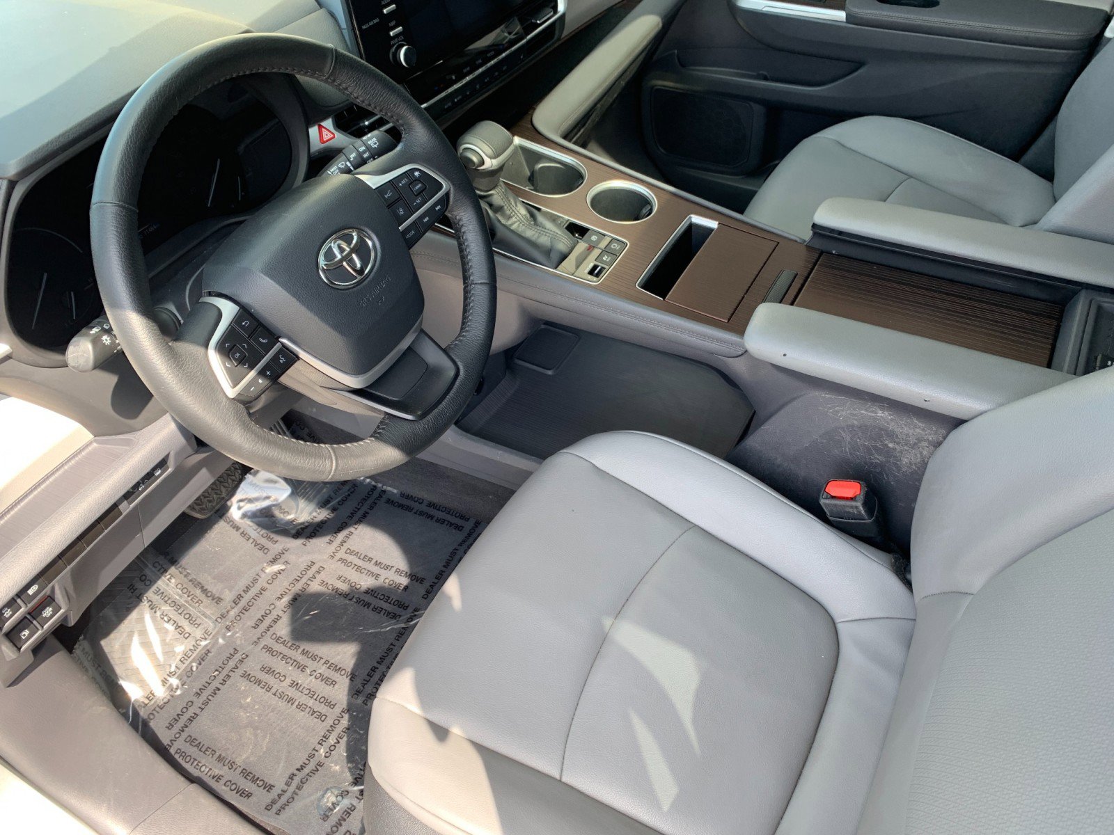 Used 2022 Toyota Sienna XLE AWD/4WD image 13