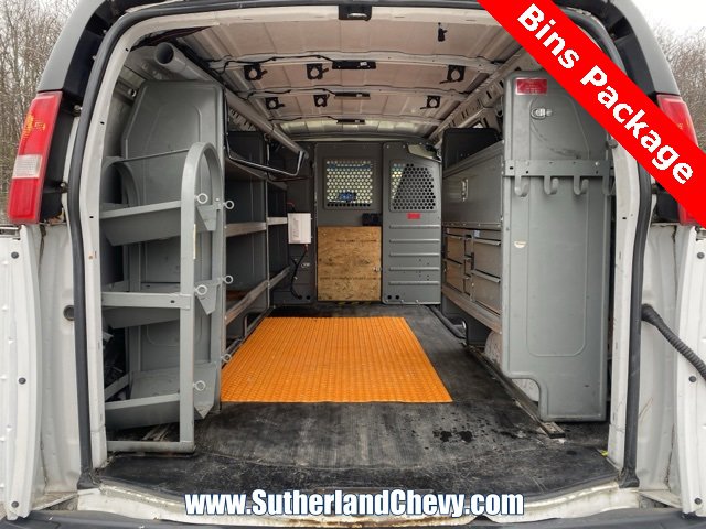Used 2017 GMC Savana 3500 image 27