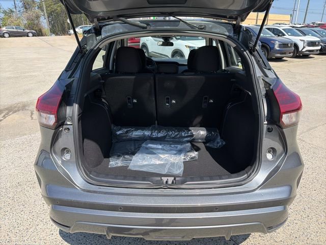 Certified 2025 Nissan Kicks Play S image 12