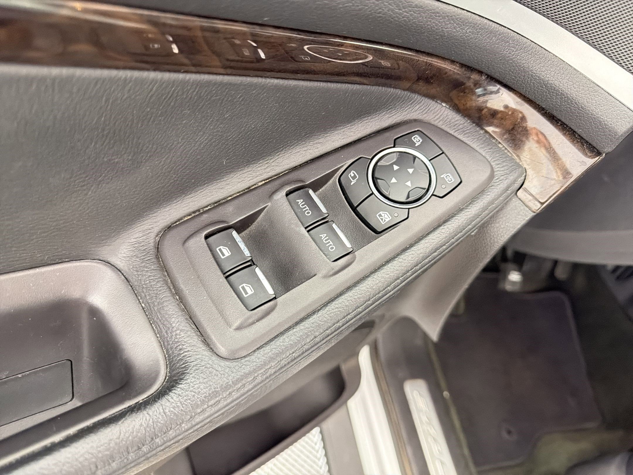 Used 2013 Ford Explorer Limited FWD image 12
