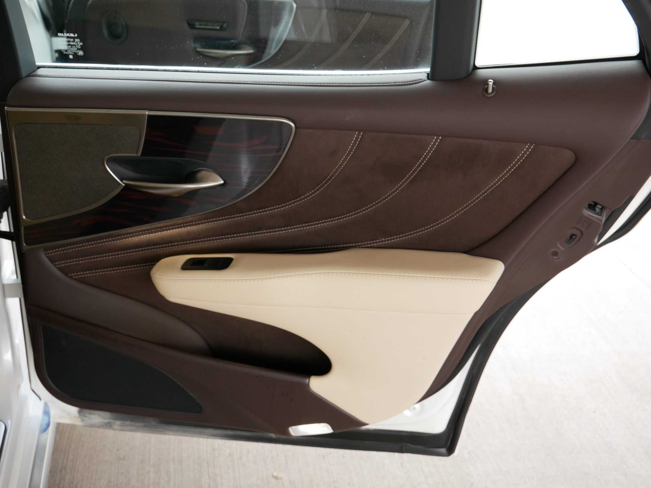 Used 2019 Lexus LS 500 AWD image 18