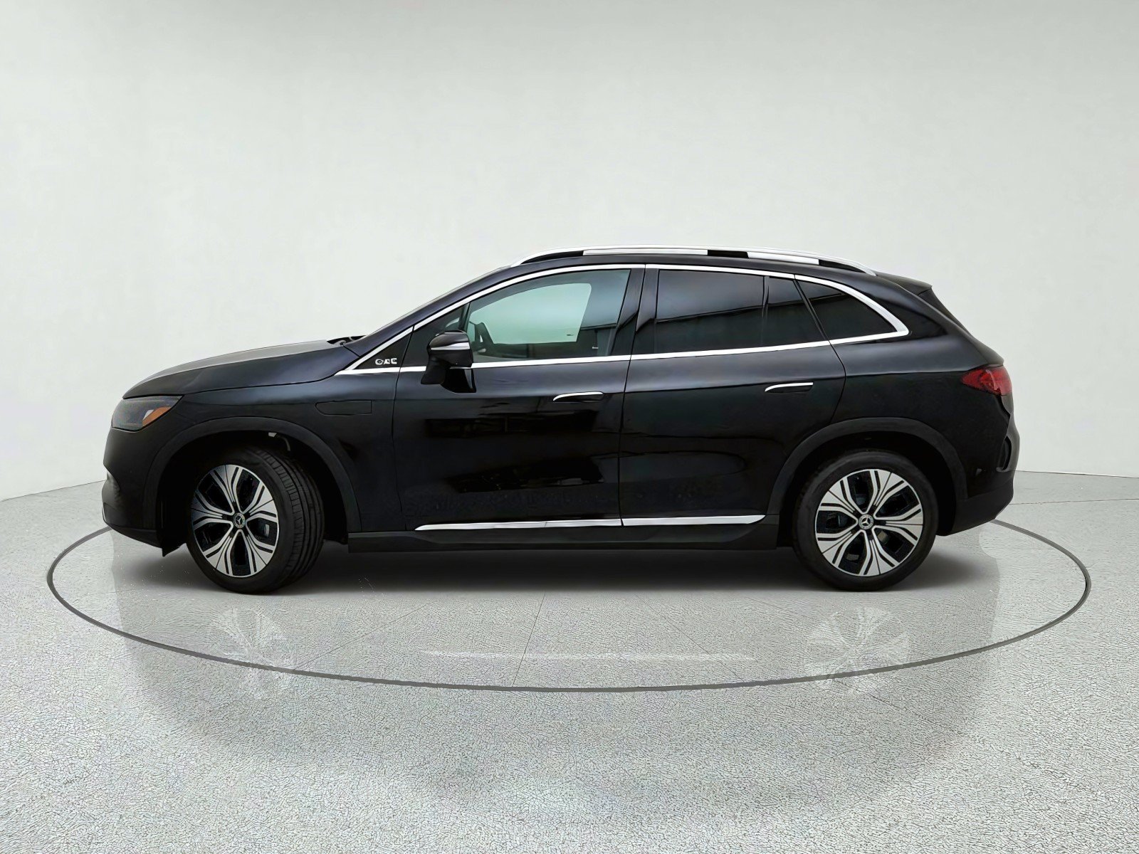 New 2026 Mercedes-Benz EQE 320 4MATIC SUV image 14