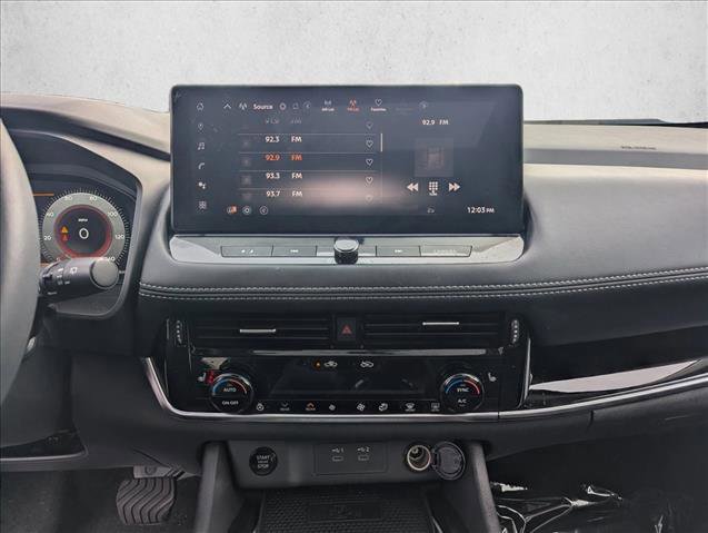 Used 2024 Nissan Rogue SL w/ SL Premium Package image 14