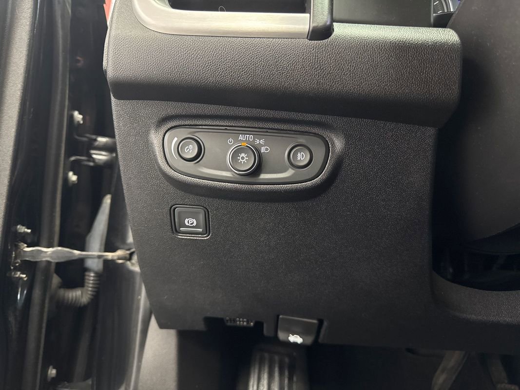 Used 2019 GMC Terrain SLT AWD/4WD image 11