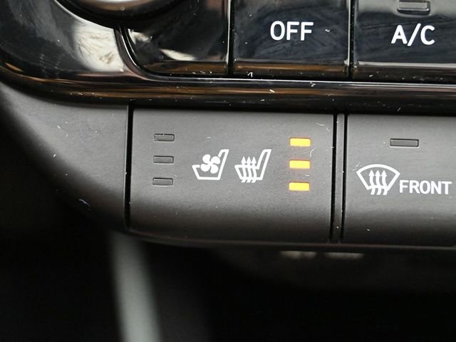 Used 2024 Hyundai Elantra Limited image 20