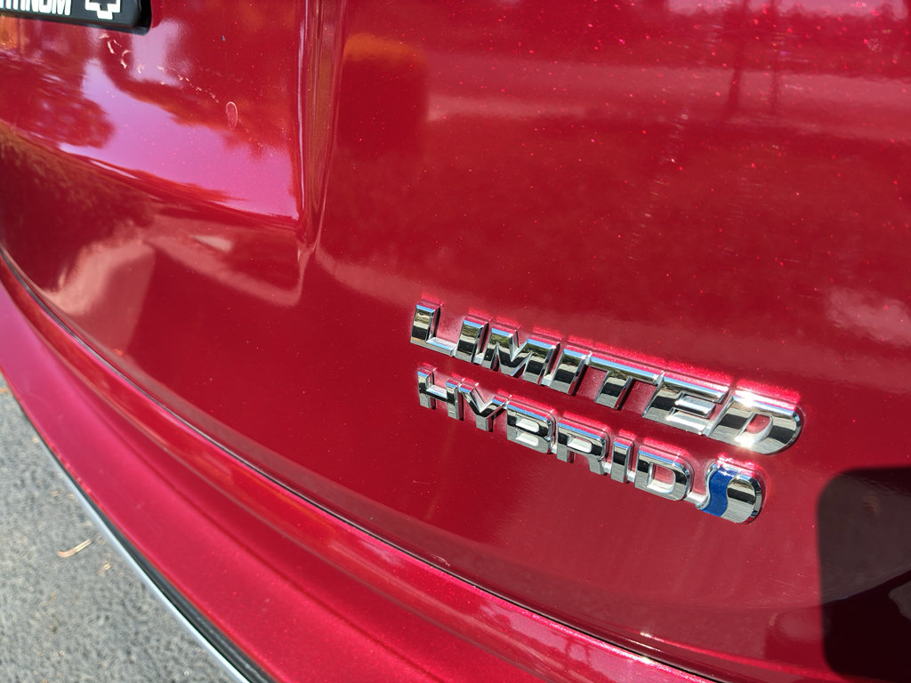 Used 2018 Toyota RAV4 Limited w/ Advanced Technology Package AWD/4WD image 14