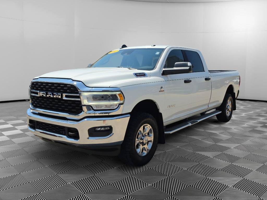 Used 2022 RAM 3500 Big Horn w/ Level C Equiment Group AWD/4WD image 3