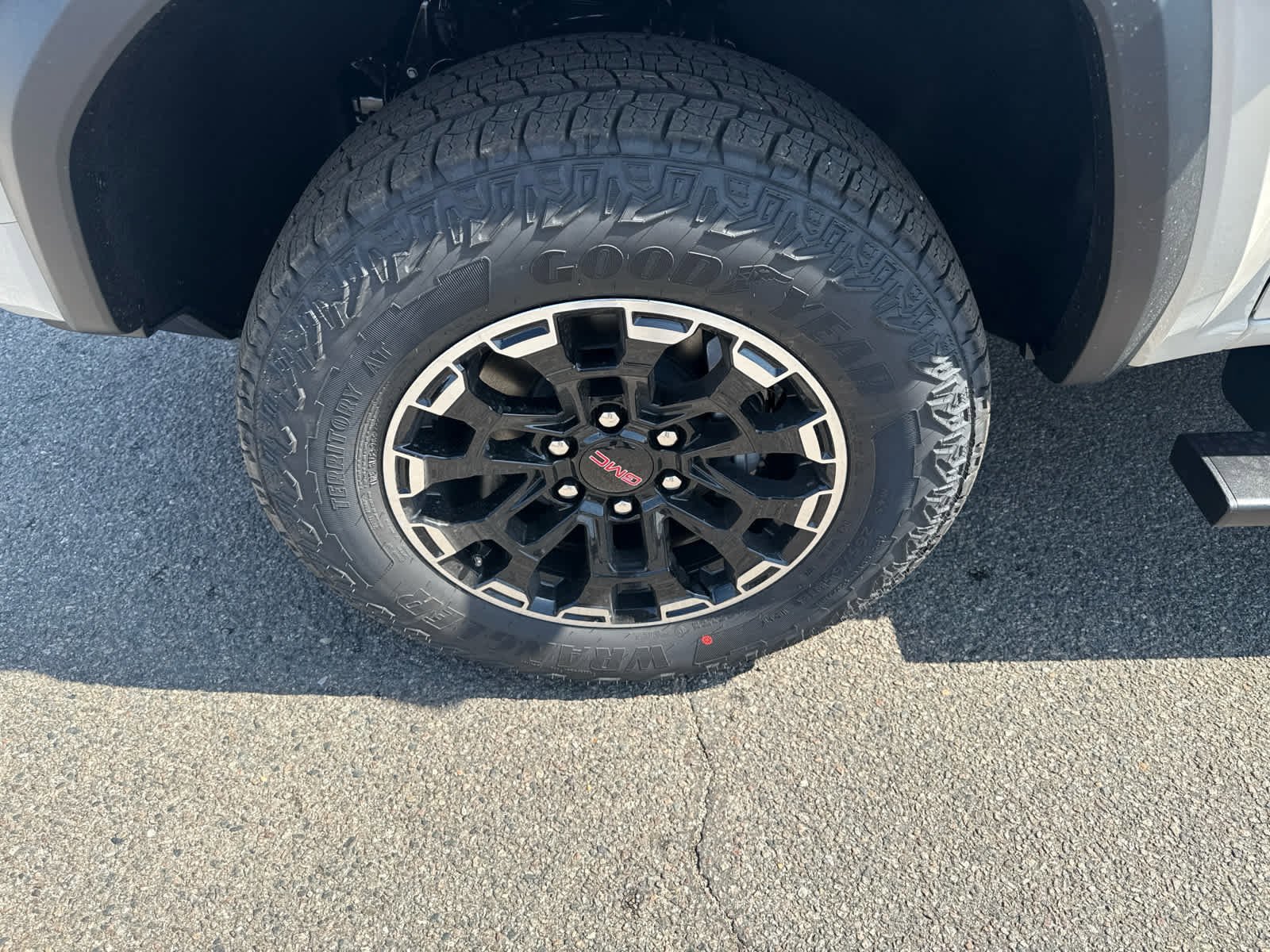 New 2026 GMC Canyon AT4 AWD/4WD image 9