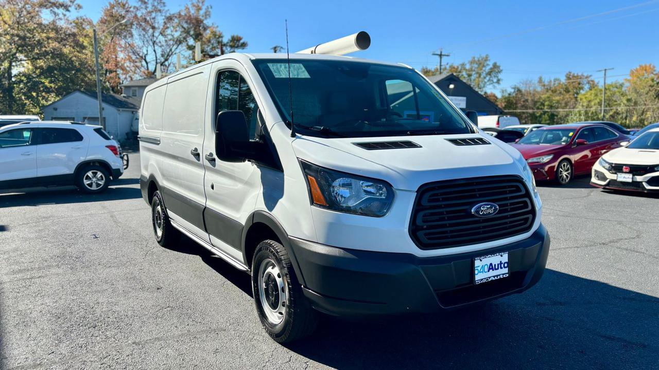 Used 2018 Ford Transit 250 130 Low Roof RWD image 3