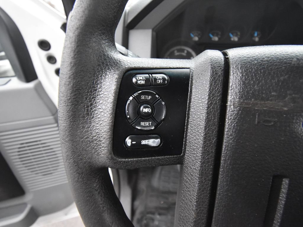Used 2016 Ford F550 4x4 Regular Cab Super Duty image 33