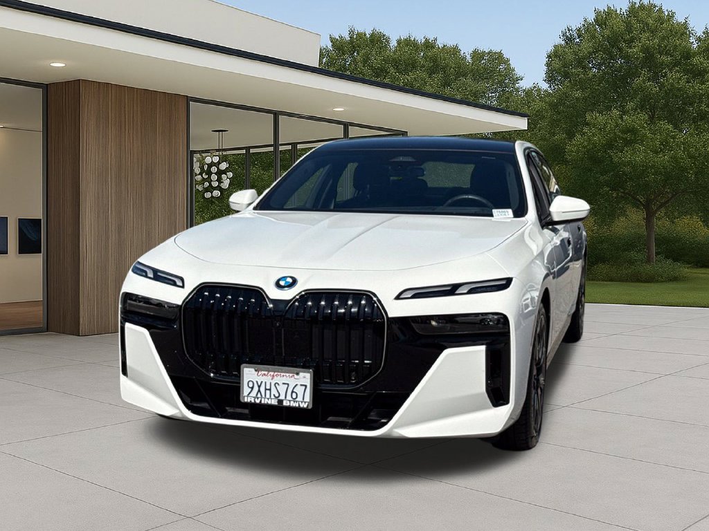 Used 2026 BMW 750e xDrive w/ Premium Package AWD/4WD image 4