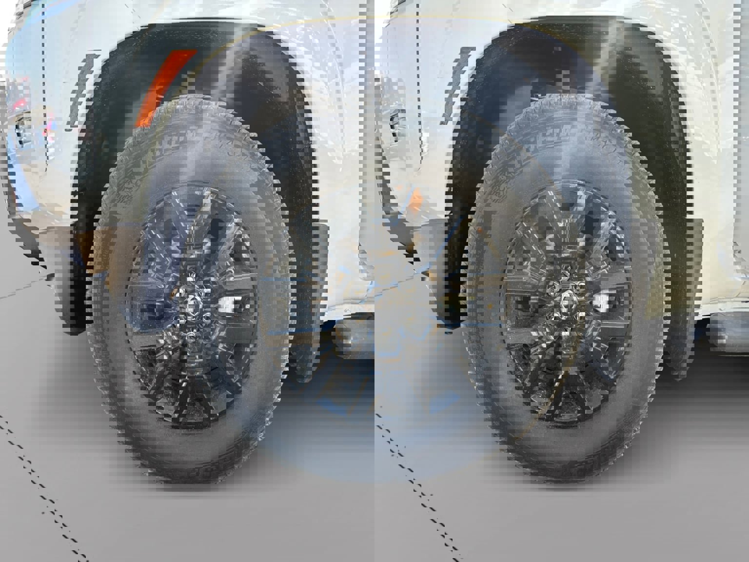 Used 2023 Nissan Frontier SV w/ Midnight Edition Package image 9