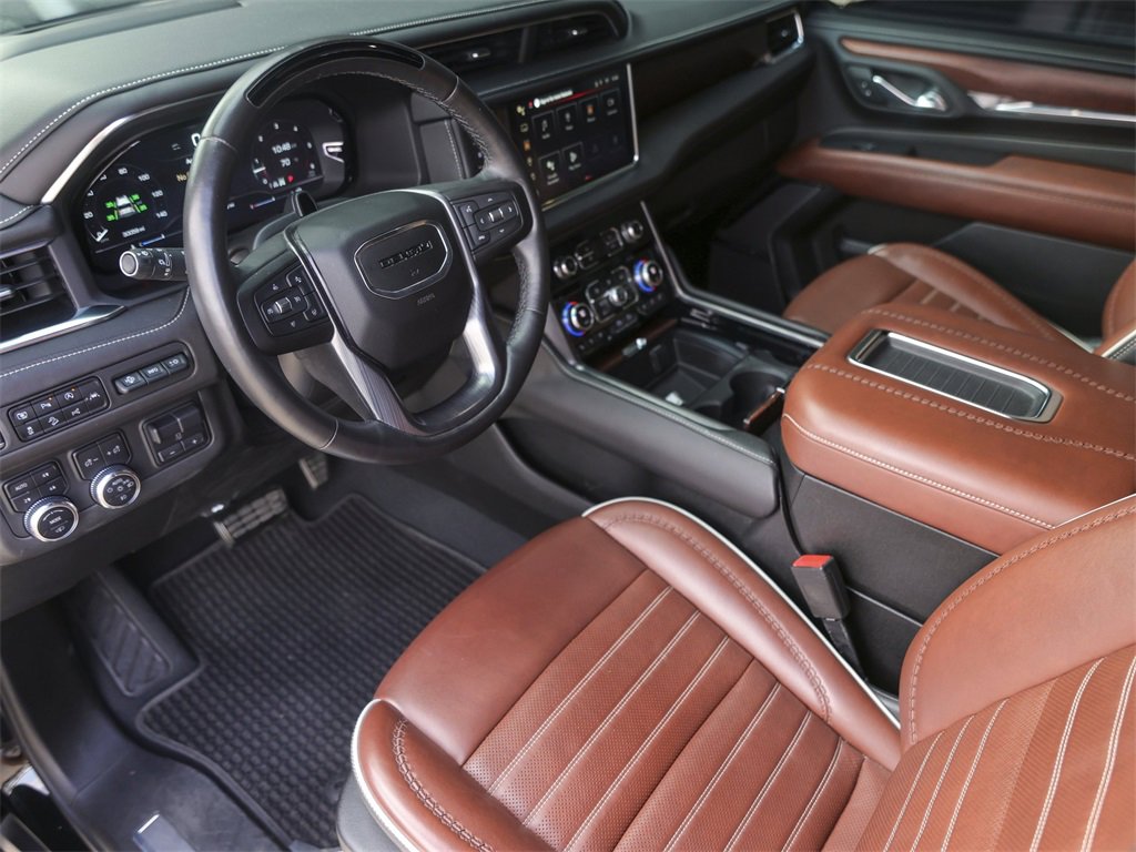 Used 2023 GMC Yukon Denali Ultimate image 4