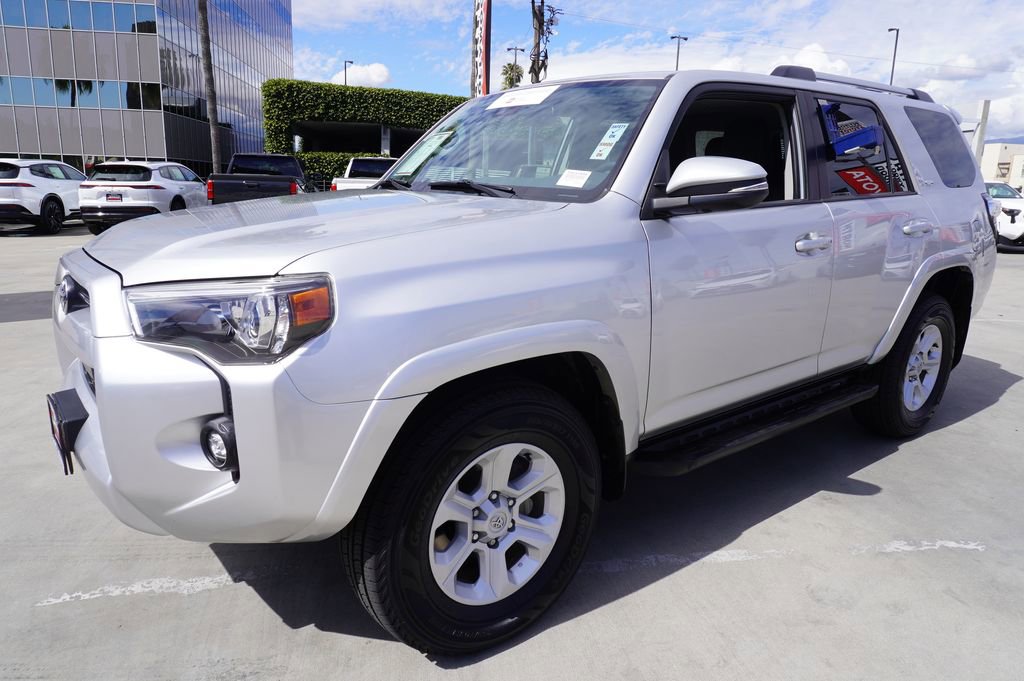 Certified 2022 Toyota 4Runner SR5 Premium w/ Moonroof Package AWD/4WD image 3