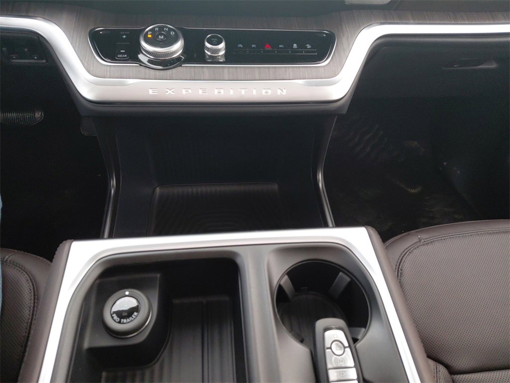 New 2026 Ford Expedition Platinum w/ Platinum Ultimate Package image 38