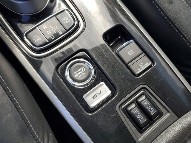 Used 2018 Mitsubishi Outlander SEL image 27
