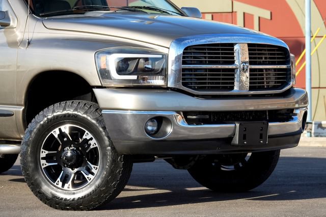 Used 2007 Dodge Ram 2500 Truck SLT AWD/4WD image 2