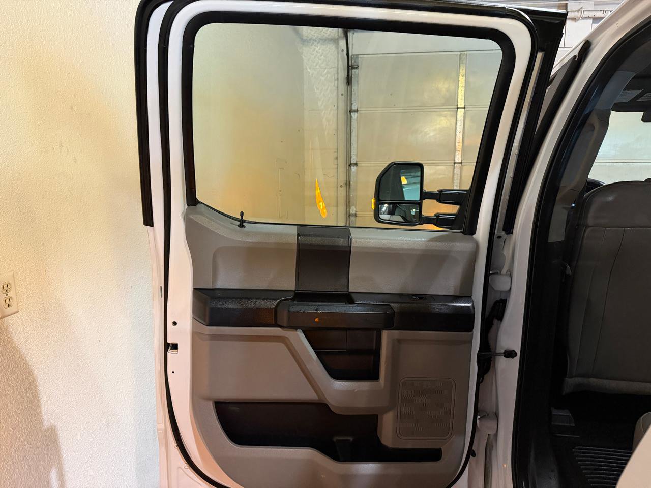 Used 2018 Ford F350 XL w/ Power Equipment Group AWD/4WD image 9