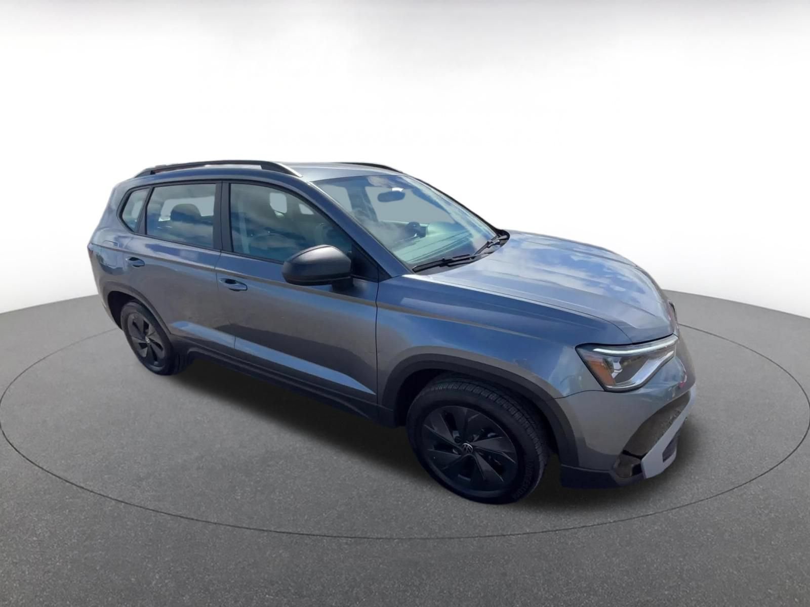 Used 2026 Volkswagen Taos S FWD image 2