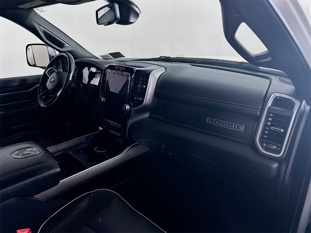 Used 2020 RAM 3500 Laramie w/ Night Edition image 32