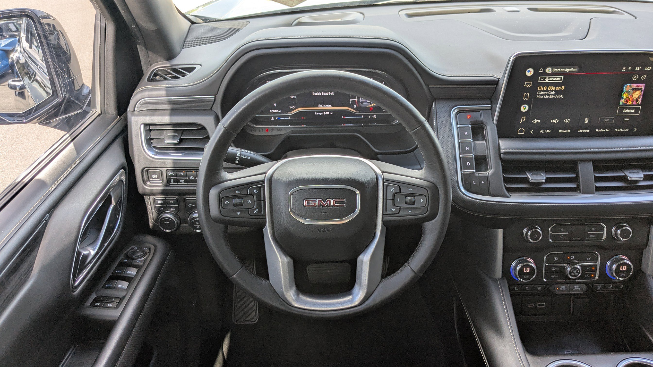 Used 2022 GMC Yukon SLT w/ SLT Premium Package image 19