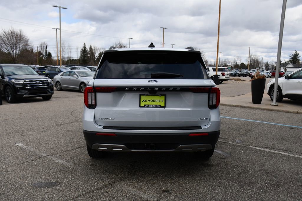 Used 2026 Ford Explorer Active w/ Active Comfort Package image 5