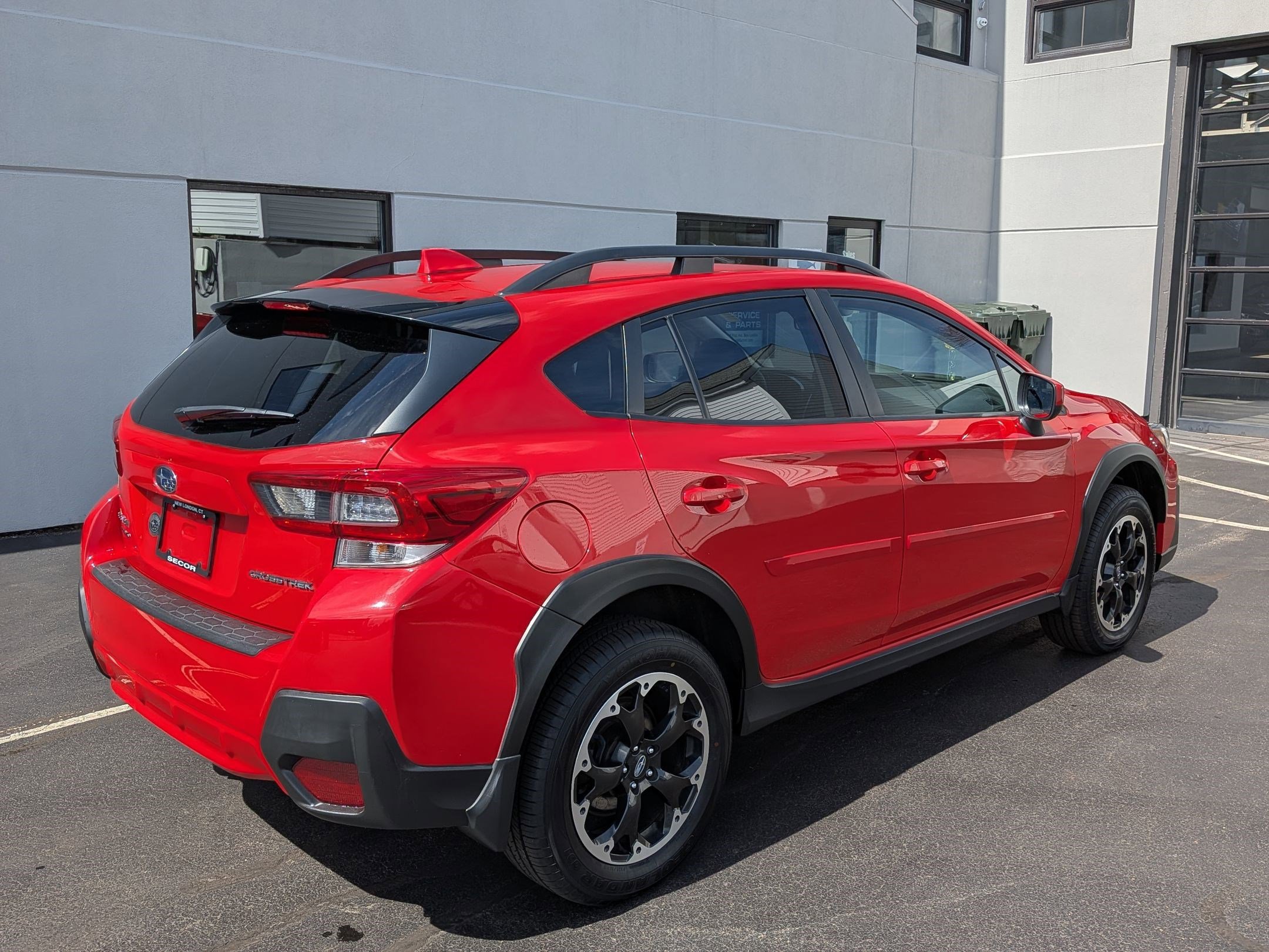 Used 2023 Subaru Crosstrek 2.0i Premium image 3