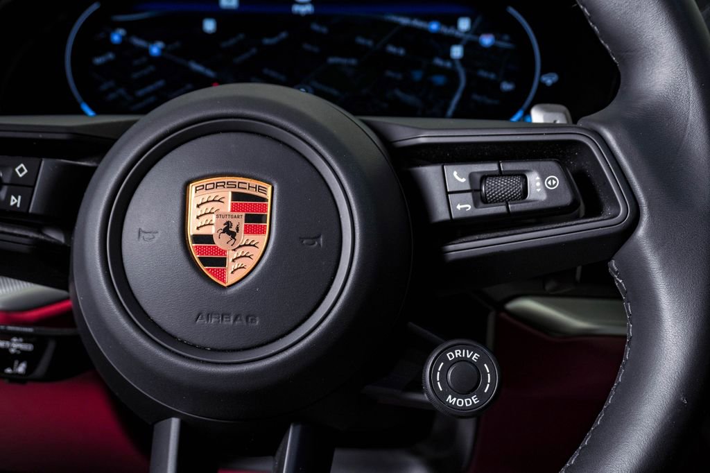 Certified 2025 Porsche Cayenne E-Hybrid image 15