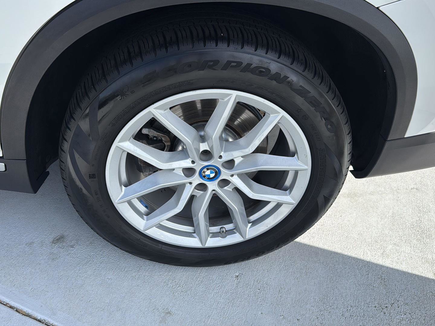 Certified 2023 BMW X5 xDrive45e w/ Parking Assistance Package image 33