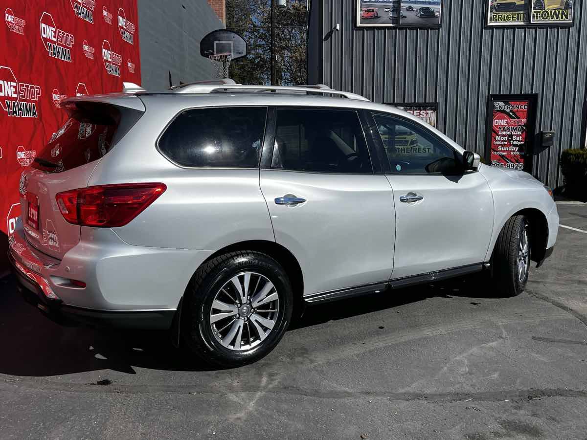 Used 2019 Nissan Pathfinder SL w/ Cargo Package AWD/4WD image 5