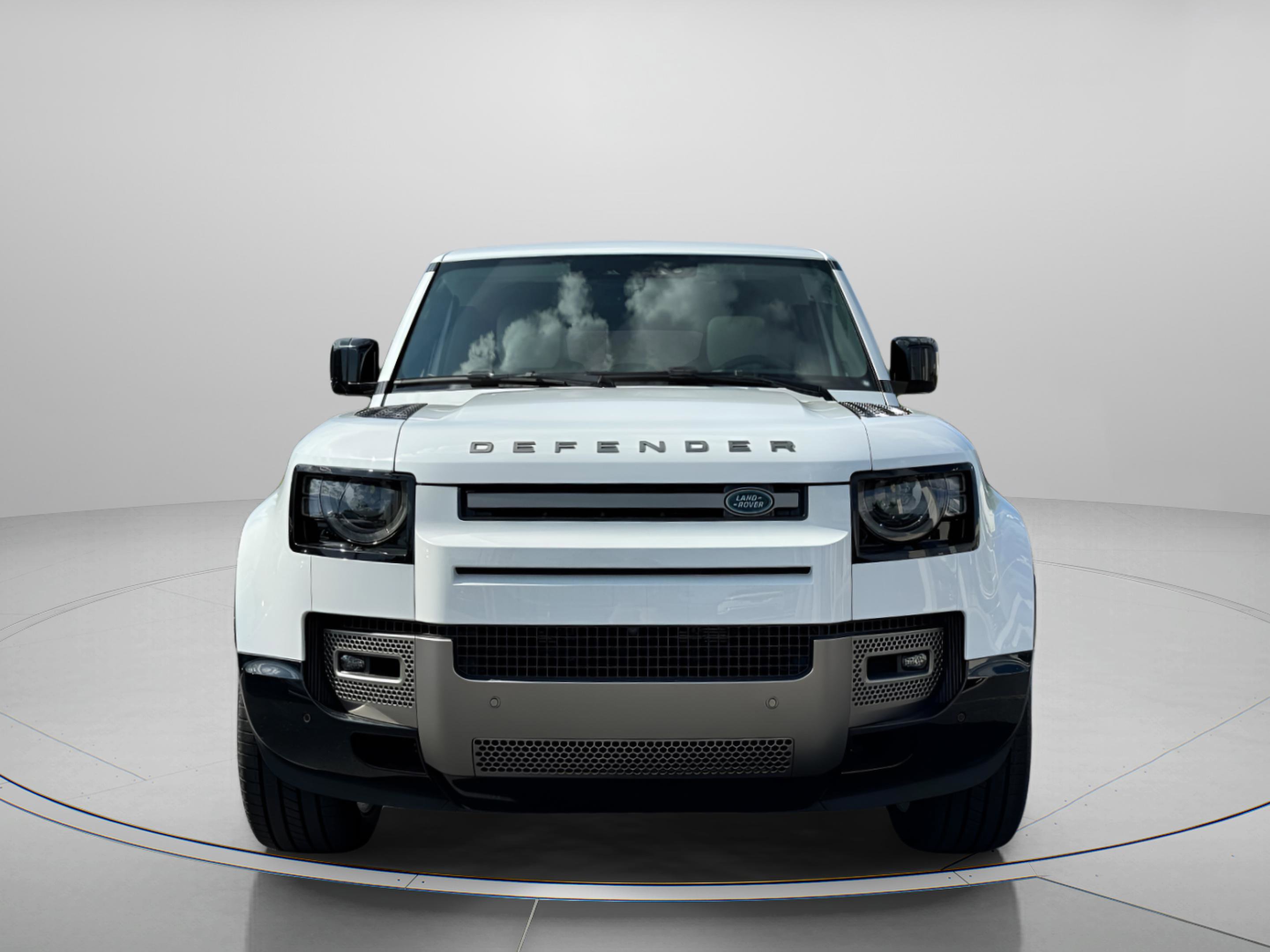 Certified 2025 Land Rover Defender 130 X-Dynamic SE image 7