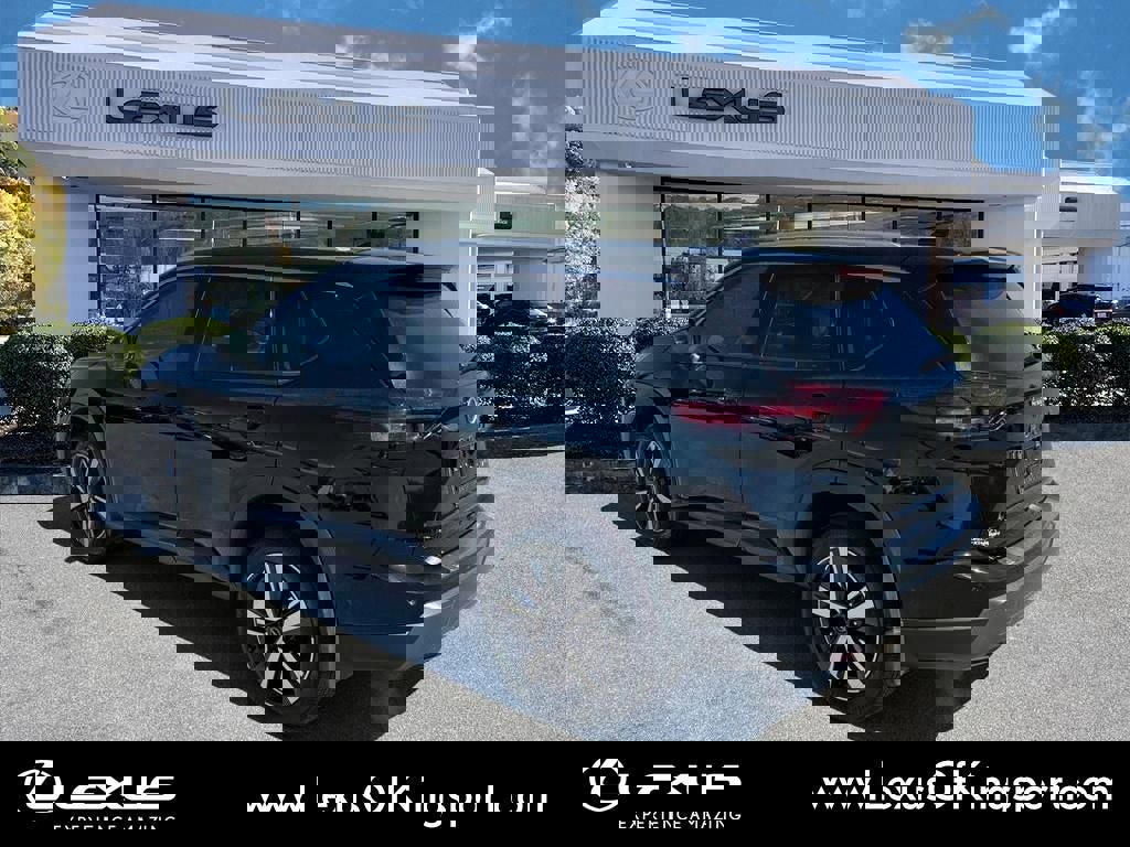 Used 2024 Nissan Rogue SL image 3