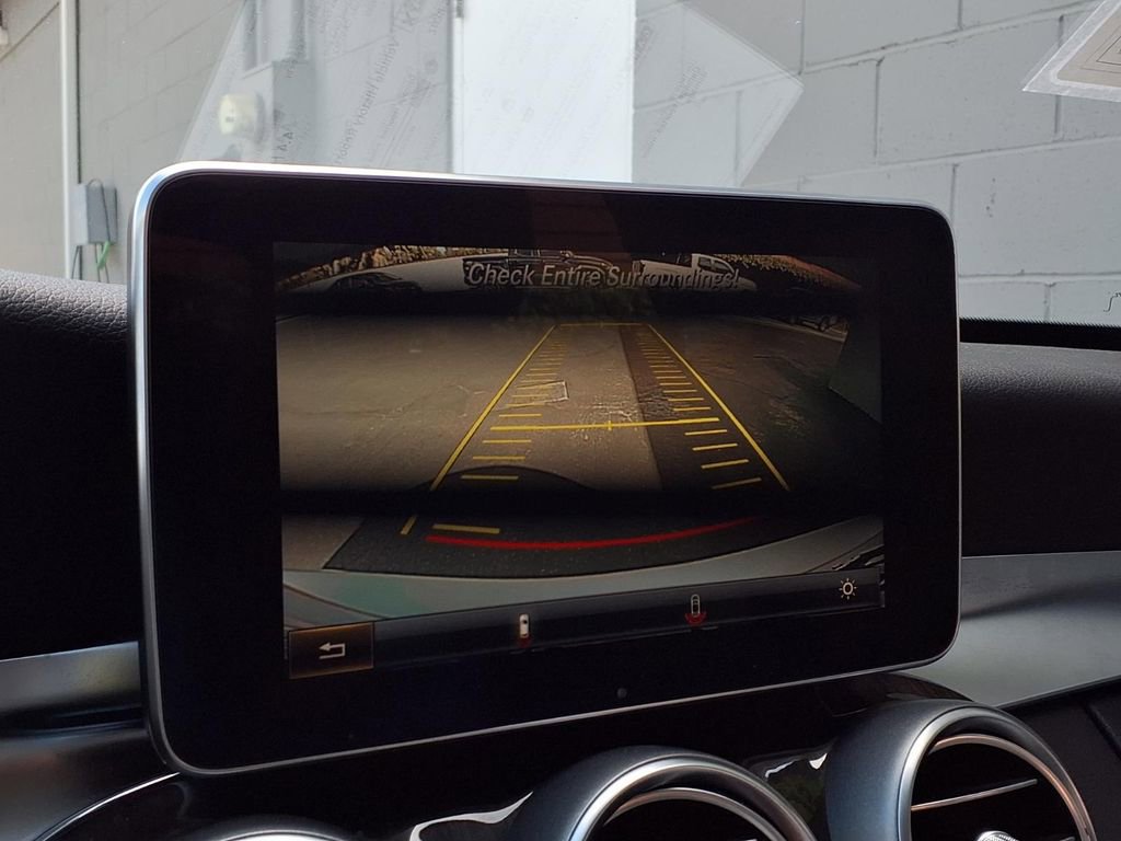 Used 2015 Mercedes-Benz C 300 Sedan image 8