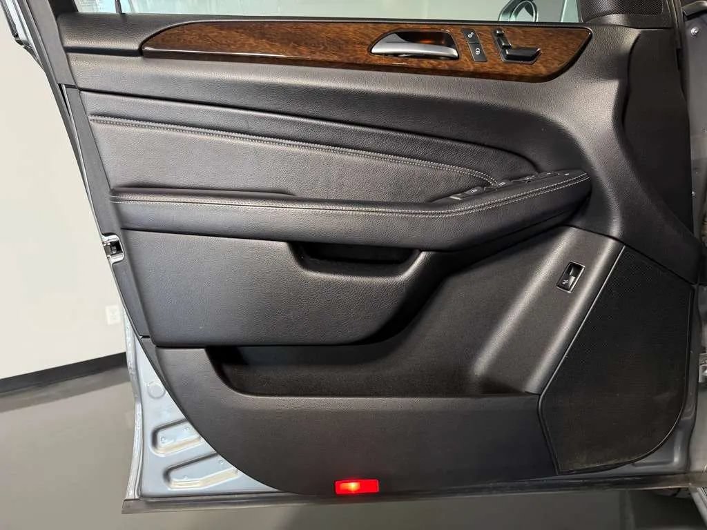 Used 2013 Mercedes-Benz ML 350 BlueTEC 4MATIC image 24