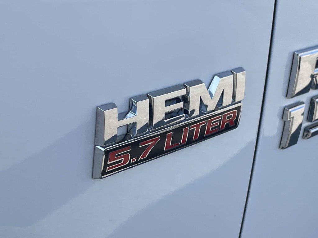 Used 2015 RAM 1500 Express AWD/4WD image 9