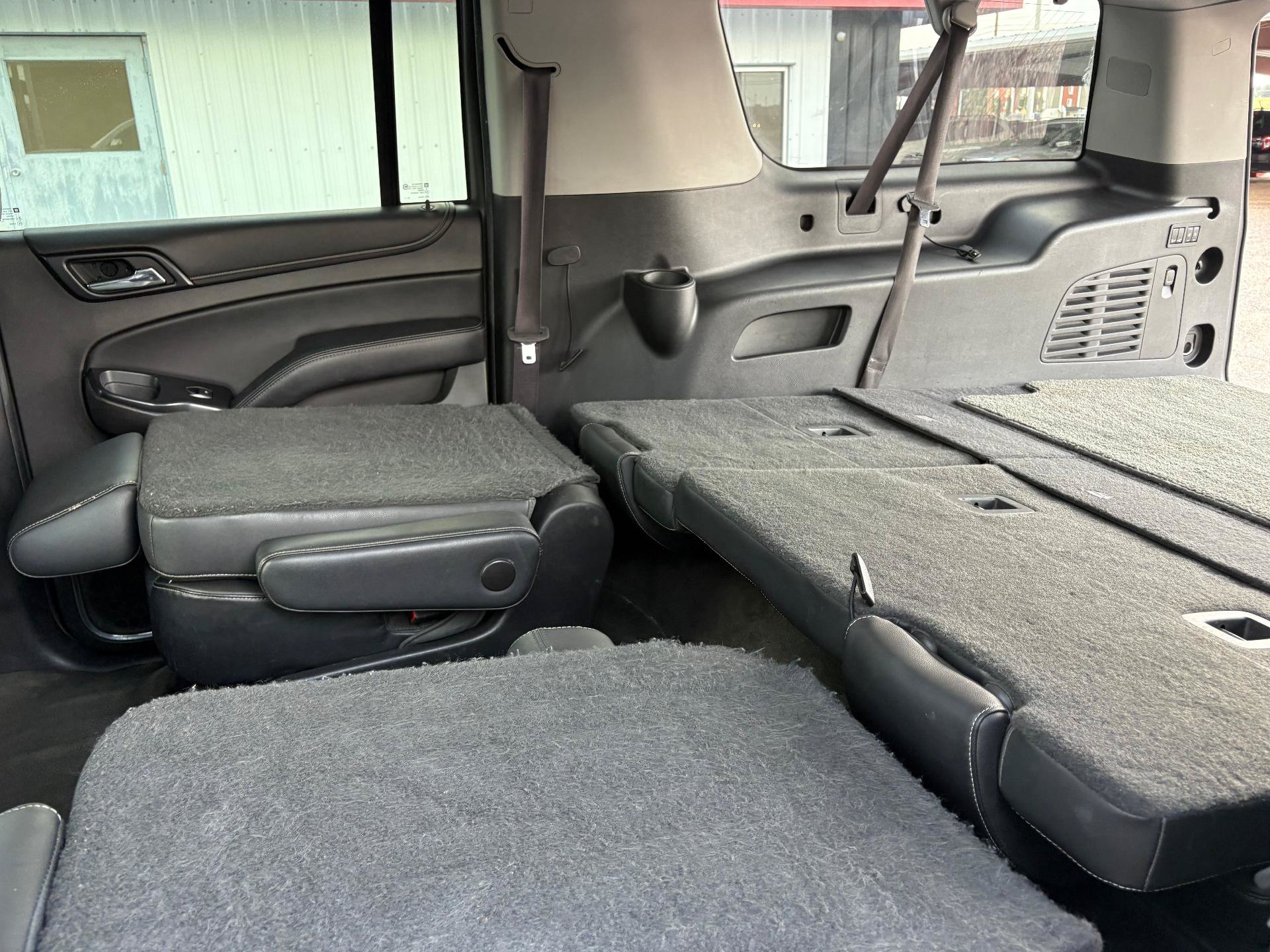 Used 2015 Chevrolet Suburban LTZ AWD/4WD image 5