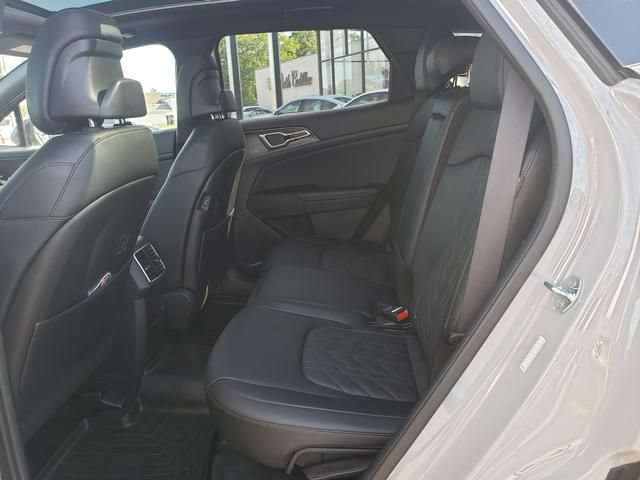Used 2024 Kia Sportage X-Line w/ X-Line Premium Package AWD/4WD image 12