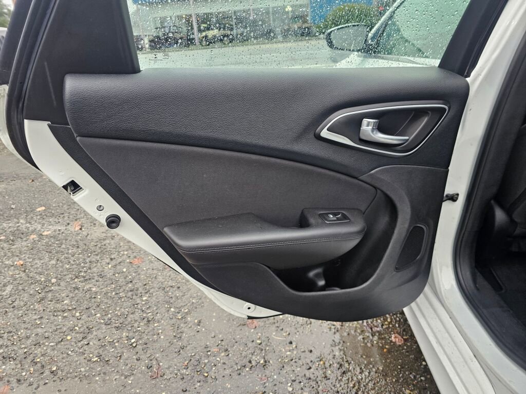 Used 2016 Chrysler 200 LX image 19