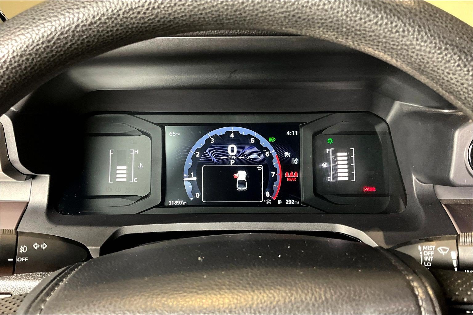 Used 2025 Toyota Tacoma SR5 AWD/4WD image 15