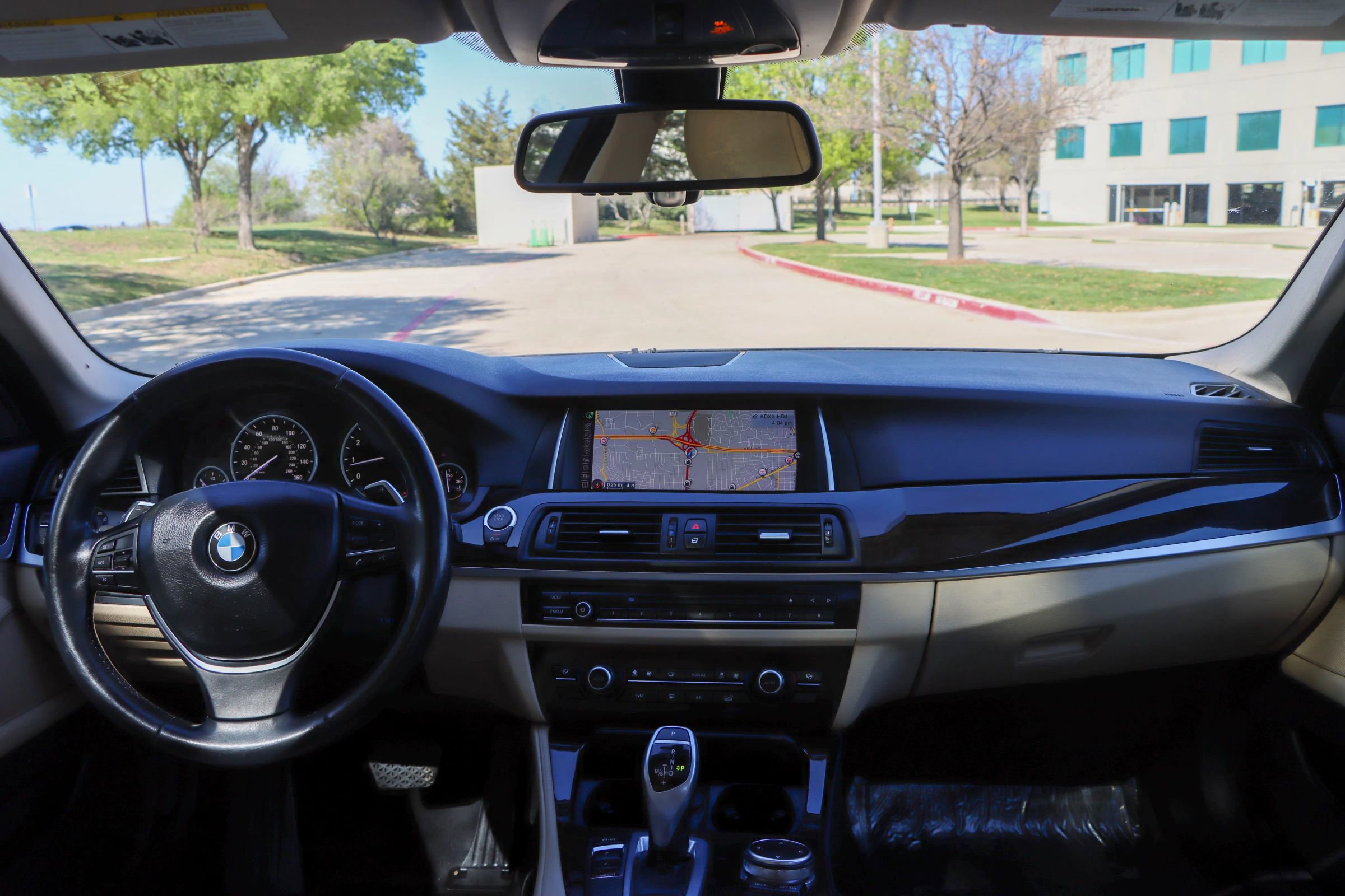 Used 2016 BMW 528i Sedan image 25