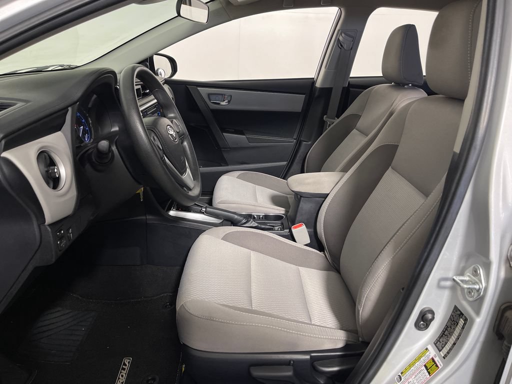 Used 2017 Toyota Corolla LE w/ Carpet Mat Package (TMS) FWD image 12