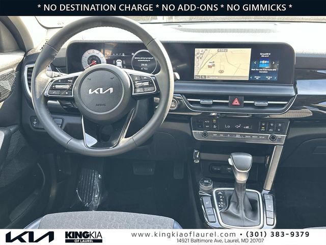 Used 2024 Kia Seltos S AWD/4WD image 2