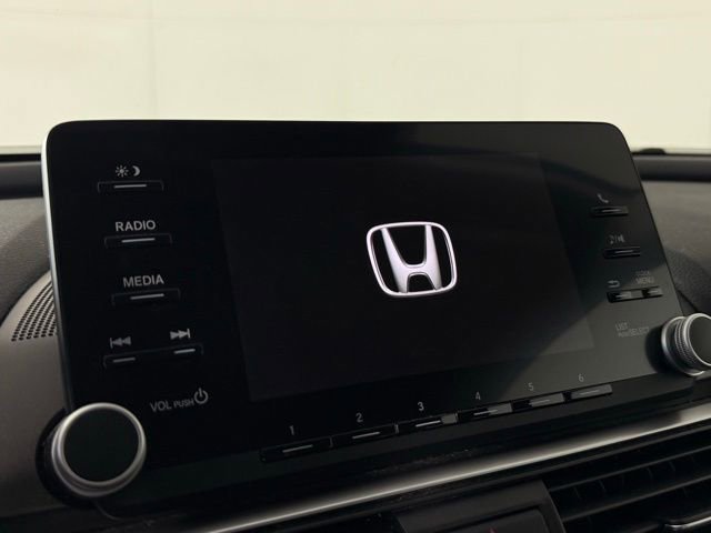 Used 2018 Honda Accord LX image 16