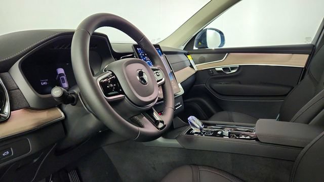 New 2026 Volvo XC90 B6 Plus w/ Protection Package AWD/4WD image 12