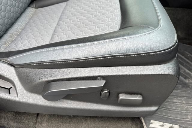 Used 2018 Chevrolet Colorado Z71 image 22