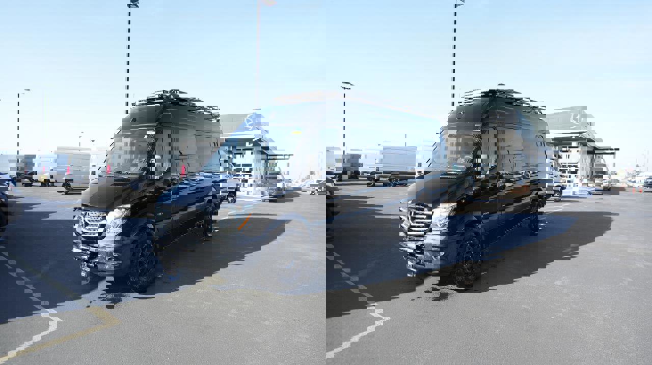 Used 2015 Mercedes-Benz Sprinter 2500 image 27