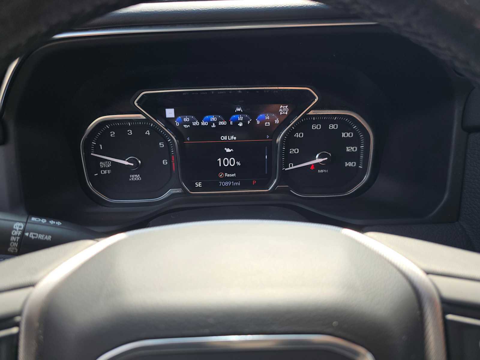 Used 2021 GMC Yukon Denali w/ Denali Premium Package AWD/4WD image 25