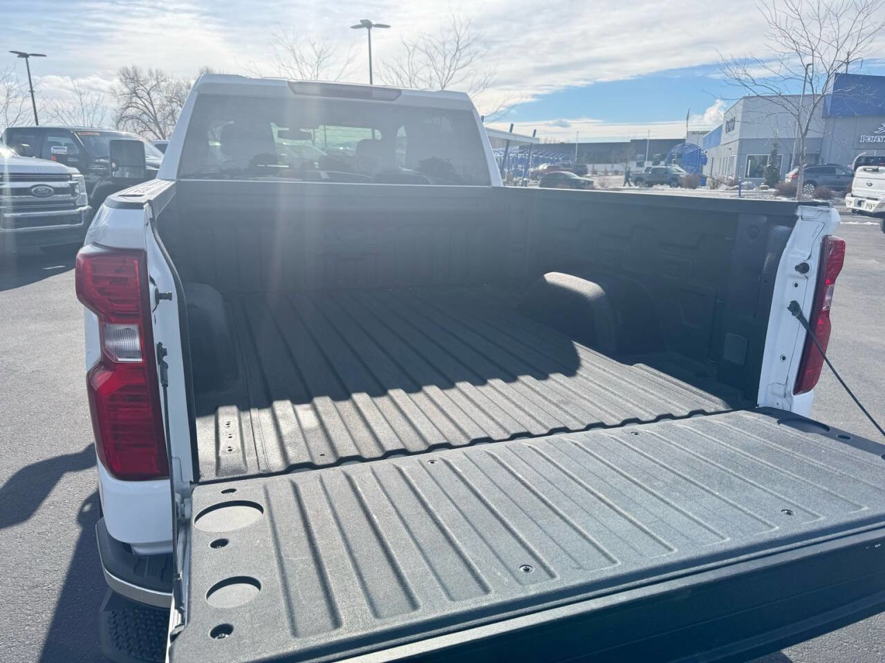 Used 2020 Chevrolet Silverado 1500 LT w/ Convenience Package image 9