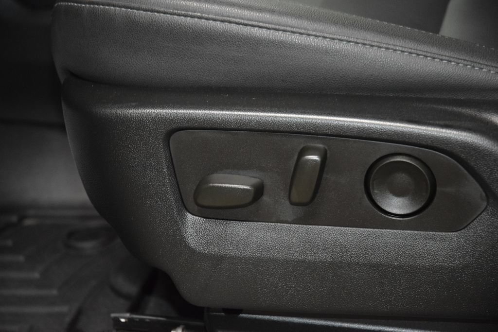 Used 2025 Chevrolet Silverado 2500 LT w/ All Star Edition AWD/4WD image 35
