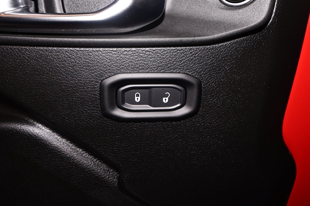 Used 2025 Jeep Wrangler Unlimited Sport AWD/4WD image 12
